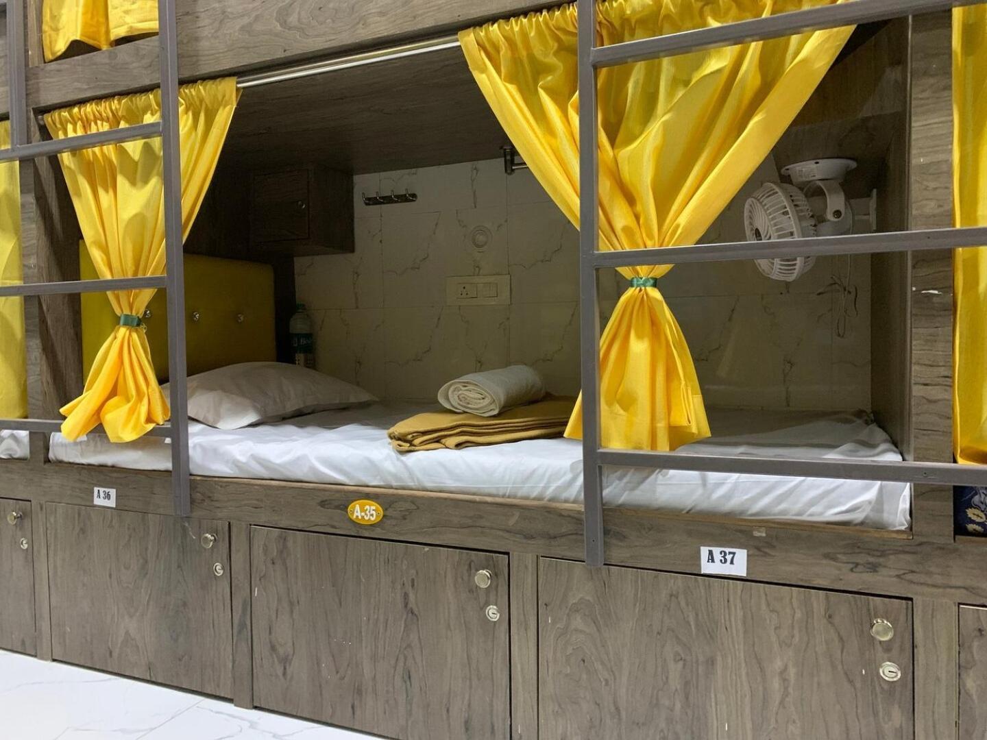 Neenava Dormitory Asalpha Mumbai Exterior foto